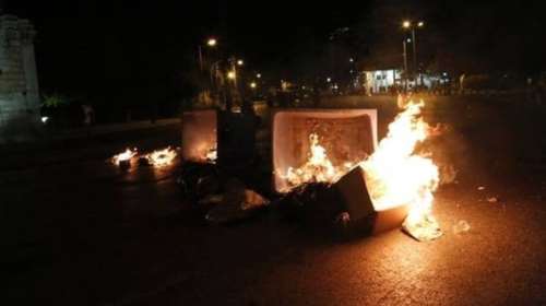 Μετανάστες τα «έσπασαν» στη Μυτιλήνη από λάθος πληροφορία