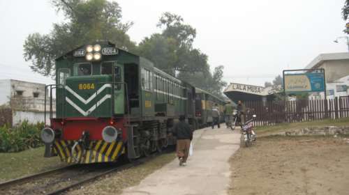 Σύγκρουση τρένων στο Πακιστάν, 6 νεκροί-150 τραυματίες