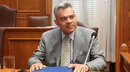 Ξεκινά από την αρχή η δίκη Μαντέλη για τα «δωράκια» της Siemens