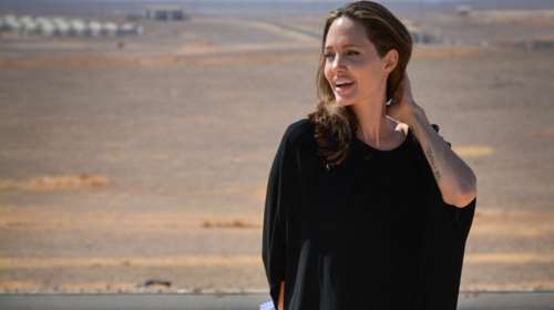 Μαθήματα στιλ από τη Τζολί: Γιατί προτιμά το μαύρο σε κάθε της εμφάνιση;