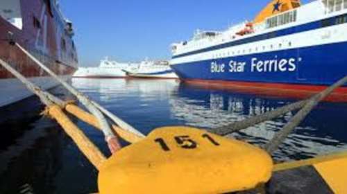 Δεμένα τα πλοία στα λιμάνια για 48 ώρες