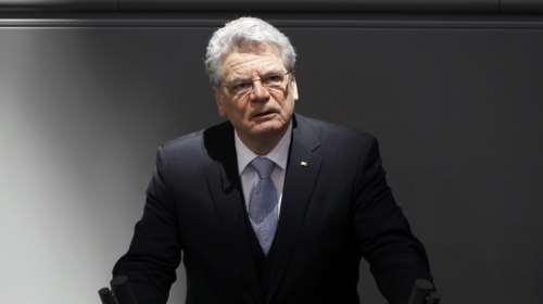 Γκάουκ εναντίον AfD: Θα σπάσετε τα δόντια σας στη δημοκρατική Γερμανία