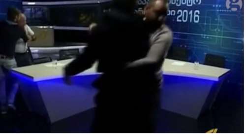 Βουλευτές στη Γεωργία μετέτρεψαν σε ρινγκ το τηλεοπτικό στούντιο