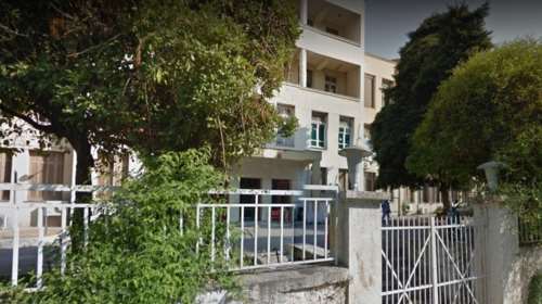 Απίστευτο: Νοικιάζουν 3 ευρώ τη ημέρα καρέκλες σε νοσοκομείο!