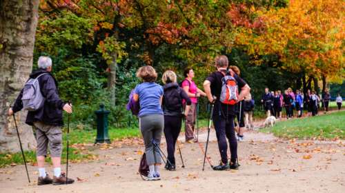 Πως το περπάτημα σώζει όσους είναι άνω των 65 και ο μύθος της ασπιρίνης