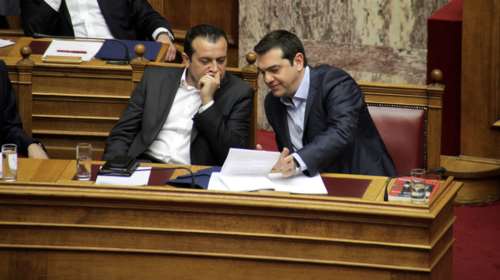 Το Μαξίμου ψάχνει «restart» στη σκιά γκάλοπ και Καλογρίτσα