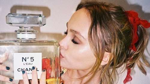 Λίλι Ρόουζ Ντεπ:Πάντα φορούσα τα Chanel παπούτσια της μαμάς μου!