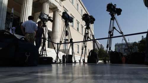 Με νόμο «εκτάκτου ανάγκης» θα πέσει μαύρο στα κανάλια