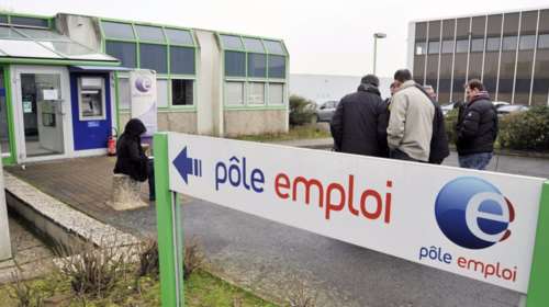 Αύξηση - σοκ της ανεργίας στη Γαλλία απειλεί τον Ολάντ