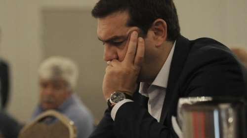 Suddeutsche Zeitung: Μπούμερανγκ για τον Τσίπρα οι τηλεοπτικές άδειες