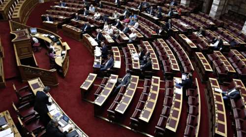 Σφυροκόπημα στη Βουλή για  ΔΕΚΟ,κανάλια &amp; Καλογρίτσα