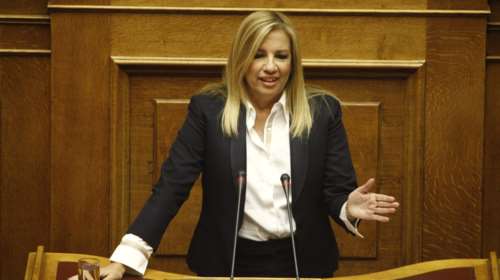 Επίθεση Φώφης κατά Τσίπρα για κανάλια και ΔΕΚΟ