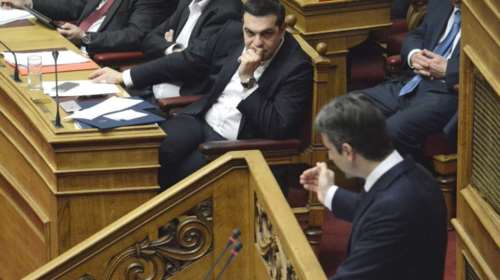 Σύγκρουση σε υψηλούς τόνους για παλιά και νέα διαπλοκή