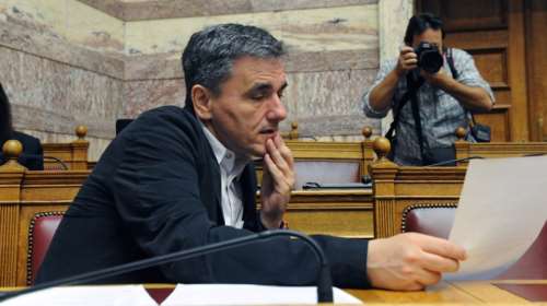Δήλωση γρίφος από Τσακαλώτο για την ευρωζώνη στη Βουλή