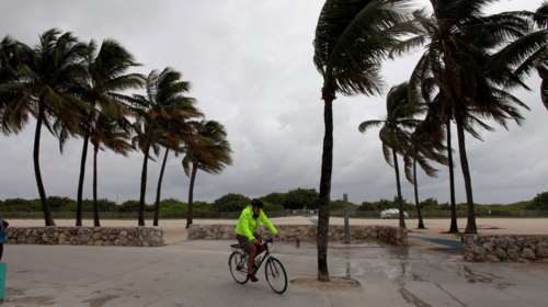 Πλησιάζει στις ακτές της Φλόριδας ο τυφώνας-«τέρας»