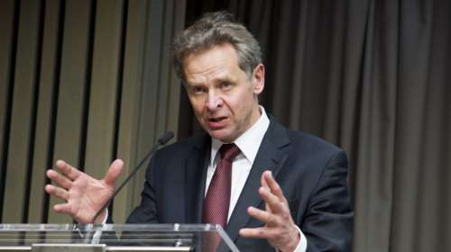 Τόμσεν: Στηρίζουμε πρόγραμμα με πλεονάσματα 1,5%