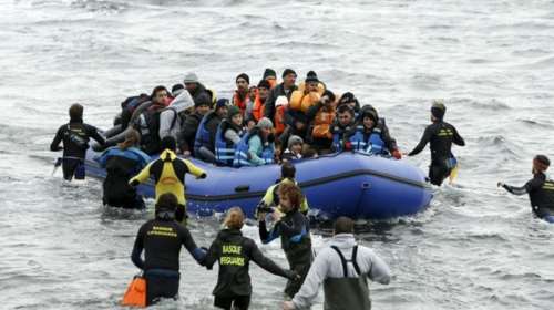 Σε παραλία της Μεθώνης έφτασαν με θαλαμηγό 130 παράτυποι μετανάστες