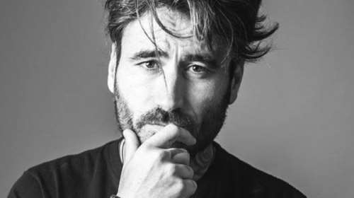 Ο Γιώργος Μαυρίδης μάζεψε 7.295 ευρώ για άρρωστα παιδιά κάνοντας τατουάζ