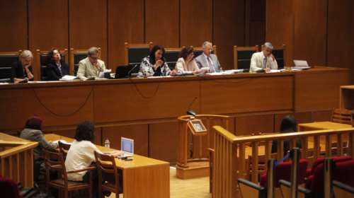 Λιποθύμησε μάρτυρας- αστυνομικίνα στη δίκη της Χ. Α