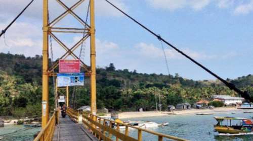 Κατέρρευσε γέφυρα που ένωνε νησιά στο Μπαλί- 9 νεκροί