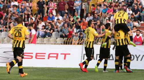 Μεγάλο διπλό της ΑΕΚ μέσα στη Λάρισα (1-2)