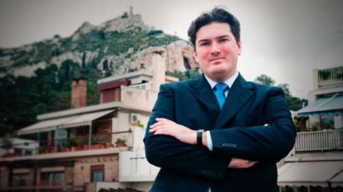 Βρήκε ...στέγη στον Α. Μπαλτά ο πρώην διευθυντής του Μπενάκη, Ολιβιέ Ντεκότ