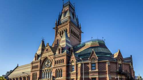 Η Ελλάδα πρωταθλήτρια σε διαδικτυακούς φοιτητές στο Χάρβαρντ