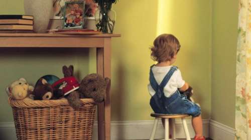 Φυλάκιση σε μητέρα που έβαζε τιμωρία τον γιο της στη σάουνα!