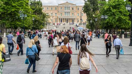 Η ελληνική τραγωδία : Πως φτάσαμε στη &quot;γενιά των 100 ευρώ&quot;
