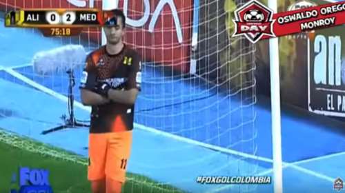 Η απίστευτη διαμαρτυρία τερματοφύλακα για πέναλτι (video)