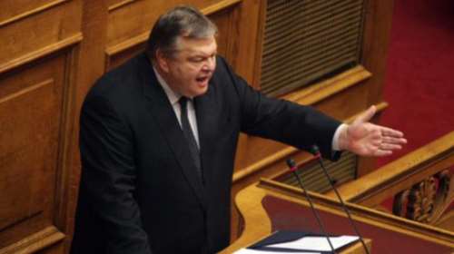 Βενιζέλος στη Βουλή: Η κυβέρνηση φτιάχνει κλίμα &#39;65 &amp; επιδιώκει αποστασία