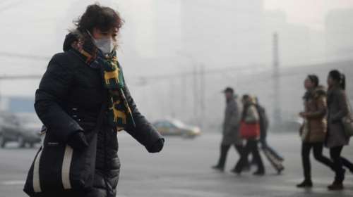 Σε καραντίνα το Πεκίνο - Για πρώτη φορά Κόκκινος Συναγερμός λόγω ρύπανσης