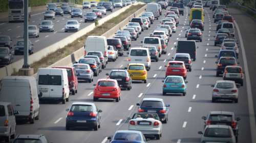 Διπλός «μποναμάς» για τα ΙΧ  με νέο σήμα και νέο φόρο