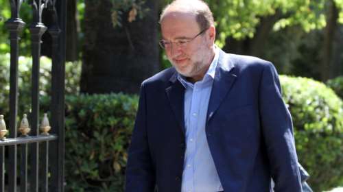 Τρέλα...με αποδείξεις: Τις έφεραν και τις απέσυραν