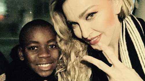 Συναυλία-έκπληξη της Μαντόνα στην Place de la République