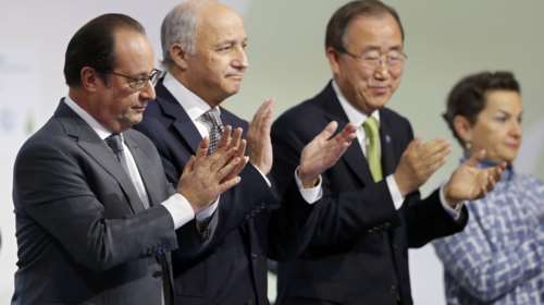 Ιστορική συμφωνία στο Παρίσι για την κλιματική αλλαγή