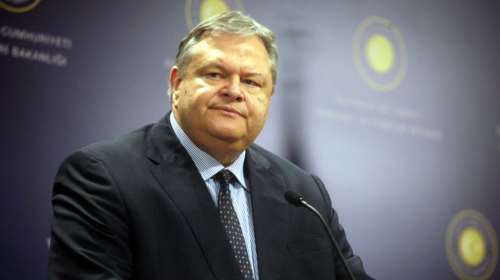 O Βενιζέλος βγαίνει μπροστά ιδρύοντας think tank