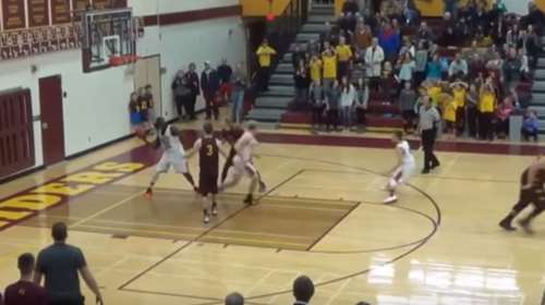 Μαθητής Λυκείου στην Αμερική βάζει το απόλυτο τρίποντο (video)