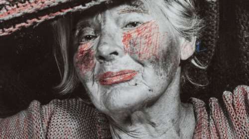 Οι selfies μιας άστεγης ζωγράφου πωλούνται χιλιάδες δολάρια