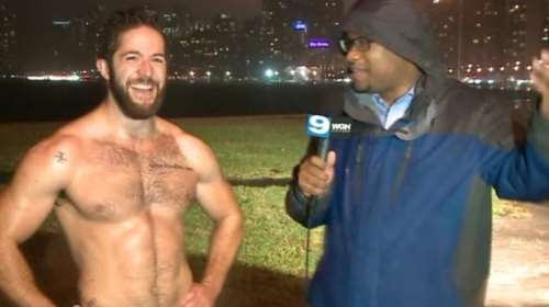 Ο γυμνός αθλητής που αναστάτωσε το internet