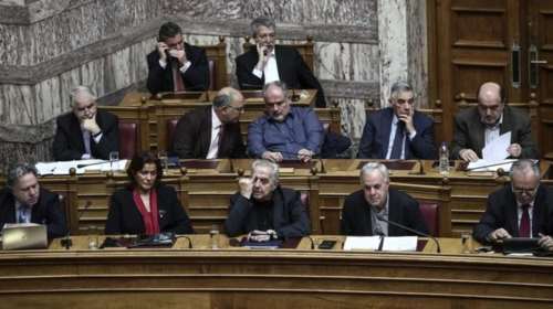 Μεταξύ «κόκκινων» δανείων &amp; προσφυγικού η κυβέρνηση