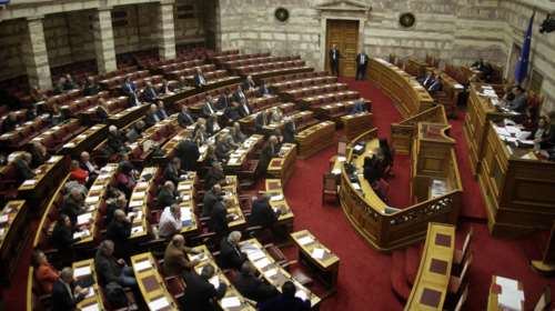 Δείτε live τη συζήτηση στη Βουλή για τα προαπαιτούμενα