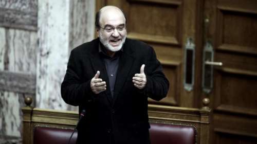 Αλεξιάδης κατά τραπεζών για υψηλές προμήθειες στις συναλλαγές