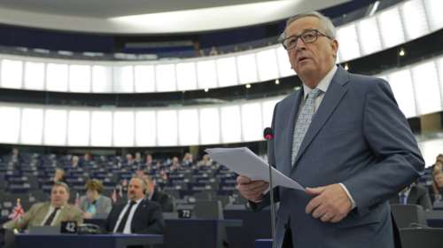 Γιούνκερ σε Αθήνα: Πρέπει να κάνετε πολλά ακόμα για το προσφυγικό