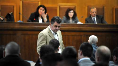 «Τον αστυνομικό τον έχουμε για να μας προστατεύει»