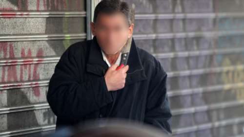 Παρέδωσε το πριόνι ο άνδρας που απειλούσε ν&#39; αυτοκτονήσει