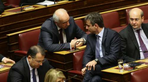 Αδυνατούν για 2η μέρα να βγάλουν αποτελέσματα στη ΝΔ