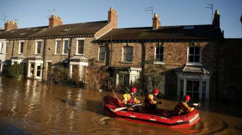 20 συγκλονιστικές φωτογραφίες από την πλημμυρισμένη Βόρεια Αγγλία