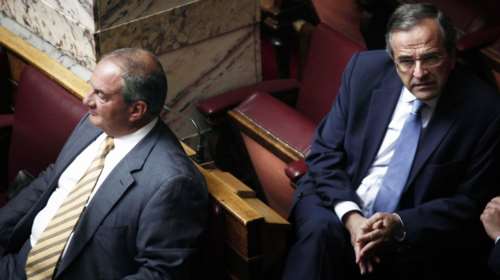 Μάχη ηγεσίας με φόντο τη σύγκρουση Καραμανλή-Σαμαρά