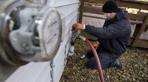 Νέο ψαλίδι (30%) στα ψίχουλα για το επίδομα θέρμανσης